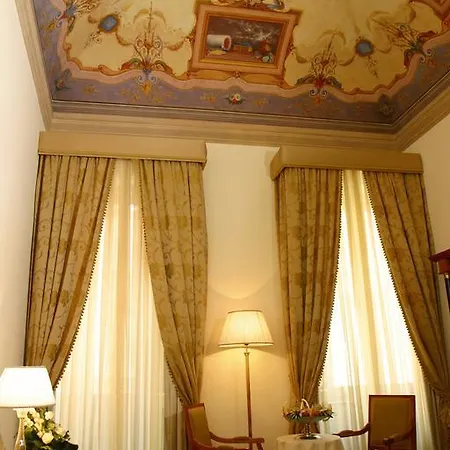 Hotel Cavaliere Palace 4*