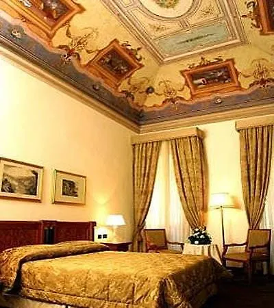 Hotel Cavaliere Palace