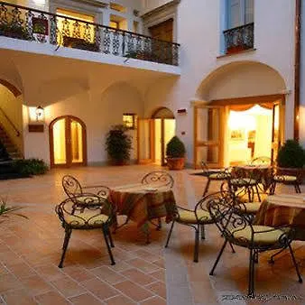 Cavaliere Palace 4*