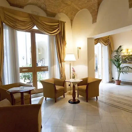 Hotel Cavaliere Palace