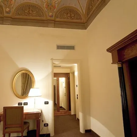 Hotel Cavaliere Palace 4*